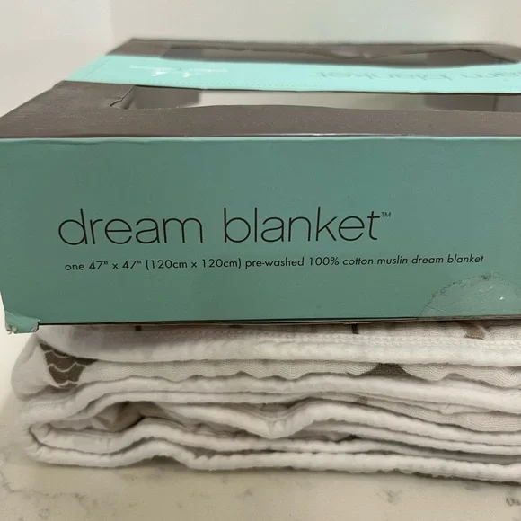 aden + anais White and Brown Geometric Blanket - Picture 7 of 7